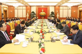  Vietnam y Laos continúan profundizando vínculos especiales