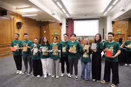 Más de 100 estudiantes vietnamitas participan en Campamento de Líderes 2024