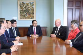 Premier vietnamita se reúne con presidente de la Asociación de Amistad Nueva Zelanda - Vietnam