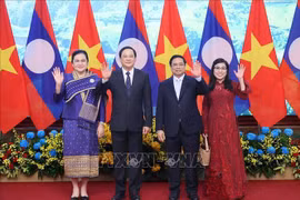 Vietnam otorga prioridad a nexos especiales con Laos, afirma premier
