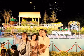 Abrirán feria flotante de flores en Ciudad Ho Chi Minh con motivo del Tet