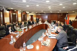 Mesa redonda sobre el lenguaje en actividades diplomáticas Vietnam- Rusia