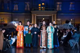  Destacan belleza de Ao Dai de Vietnam en Fukuoka (Japón)