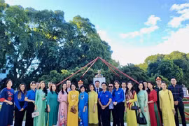 Vietnamitas en Cuba rinden tributo al Presidente Ho Chi Minh