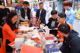 Varias actividades en feria de libros en ocasión del Año Nuevo Lunar 2024