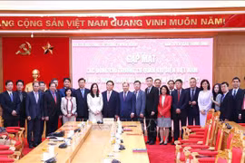 Destacan papel de misiones representativas de Vietnam en el exterior