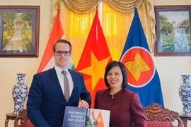 Revista húngara quiere publicar más artículos sobre éxitos de innovación de Vietnam