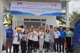 Voluntarios estadounidenses realizan actividades de seguridad social en Ben Tre