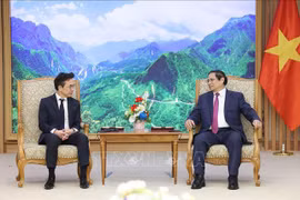 Premier vietnamita recibe al embajador tailandés