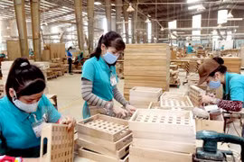 Vietnam exporta más de siete mil millones de dólares en madera en 2016