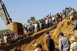 Al menos cuatro muertos en naufragio en Indonesia