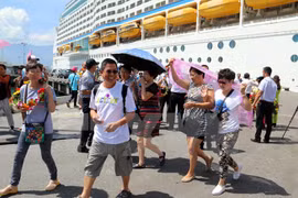 Provincia centrovietnamita recibe crucero lujoso bahameño