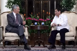 Presidente filipino Duterte visita Singapur 