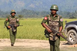 Myanmar: Grupos armados atacan puestos militares en el norte