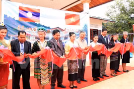 Celebran en Vietnam Día Nacional de Laos