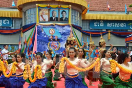 Efectúan en Camboya Festival Cultural ASEAN-China