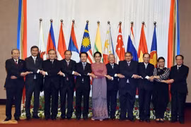 Vietnam asiste a reunión de cancilleres de ASEAN en Myanmar 