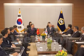 Presidente del Tribunal Supremo Popular de Vietnam visita Sudcorea