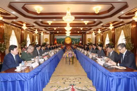 Vietnam y Laos firman siete documentos de cooperación bilateral