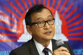 Cambodia: Diputados opositores ponen fin al boicotea al parlamento