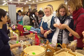 Vietnam participa en feria de caridad en Eslovaquia