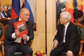 El secretario general del Partido Comunista de Vietnam, Nguyen Phu Trong, recibe al presidente del Partido Comunista de la Federación Rusa, Gennady Ziuganov, el 8 de septiembre de 2018. (Fuente: VNA)