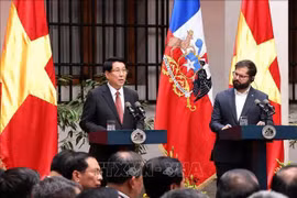 El presidente de Vietnam, Luong Cuong, habla en la reunión con la prensa. (Fuente: VNA)