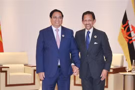 El primer ministro de Vietnam, Pham Minh Chinh, se reunió el 9 de octubre con el sultán de Brunei, Haji Hassanal Bolkiah. (Fuente: VNA)