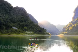 El lago de Thang Hen, paraíso en la tierra