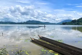 Lago de Lak: panorama más poético en Altiplanicie Occidental de Vietnam