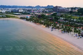 Isla Tuan Chau - Belleza al borde de la bahía de Ha Long