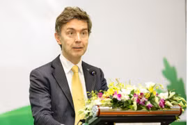 El embajador y jefe de la misión de la UE en Vietnam, Julien Guerrier. (Foto: VNA)
