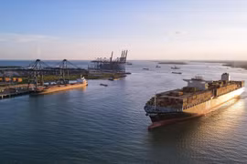 Cai Mep-Thi Vai afirma su posición como puerto marítimo en Vietnam