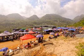Los Días de Mercado Can Cau, cultura original de una minoría étnica en Lao Cai