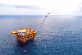 Extracción de petróleo y gas en el campo Bach Ho (Foto: VNA)
