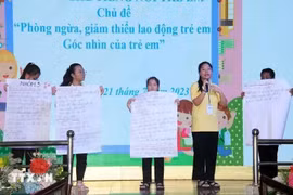Niños en circunstancias difíciles participan en un foro para escuchar las voces de los niños con el tema "Prevenir y minimizar el trabajo infantil" (Foto: VNA)