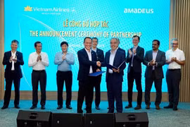 En la ceremonia de lanzamiento de la asociación (Foto: baodautu.vn)