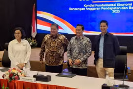 En una conferencia de prensa sobre las condiciones económicas fundamentales actuales y el proyecto de presupuesto estatal para 2025 en Yakarta, el 24 de junio de 2024. (Fuente: ANTARA/Bayu Saputra/rst)