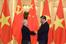 El secretario general del Comité Central del Partido Comunista de Vietnam, Nguyen Phu Trong (izq.), se reúne con su homólogo chino, Xi Jinping, en Beijing el 31 de octubre de 2022 (Foto: VNA)