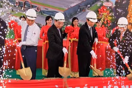 Inician construcción de primera fábrica de piezas de motores de aviones en Vietnam