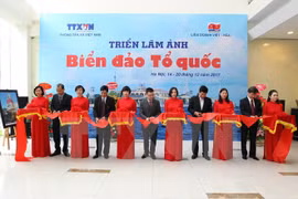 La VNA celebra exposición fotográfica sobre mar e islas de Vietnam