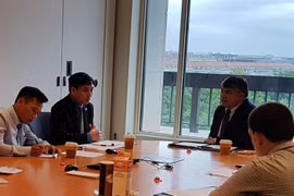 Delegación de Confederación de Trabajadores de Vietnam visita Estados Unidos