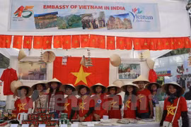 Presentan productos tradicionales vietnamitas en feria caritativa en India