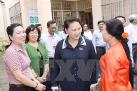 Presidenta de Parlamento vietnamita aclara dudas de votantes de Can Tho