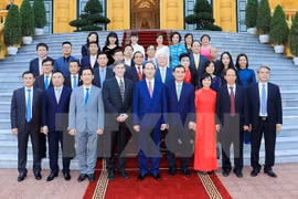 Presidente vietnamita se reúne con patrocinadores del APEC