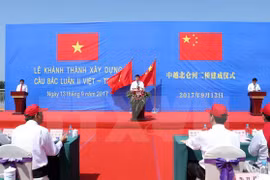 Quang Ninh pone en servicio puente entre Vietnam y China