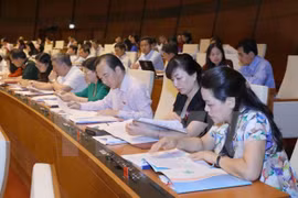 Asamblea Nacional de Vietnam continúa debates sobre proyectos de leyes