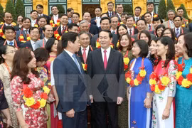Presidente vietnamita pide mayores esfuerzos para reestructurar empresas