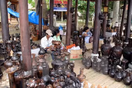 Exponen en Mozambique fotos sobre aldeas vietnamitas de oficios tradicionales
