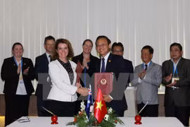 Vietnam y Australia suscriben memorando contra pesca ilegal